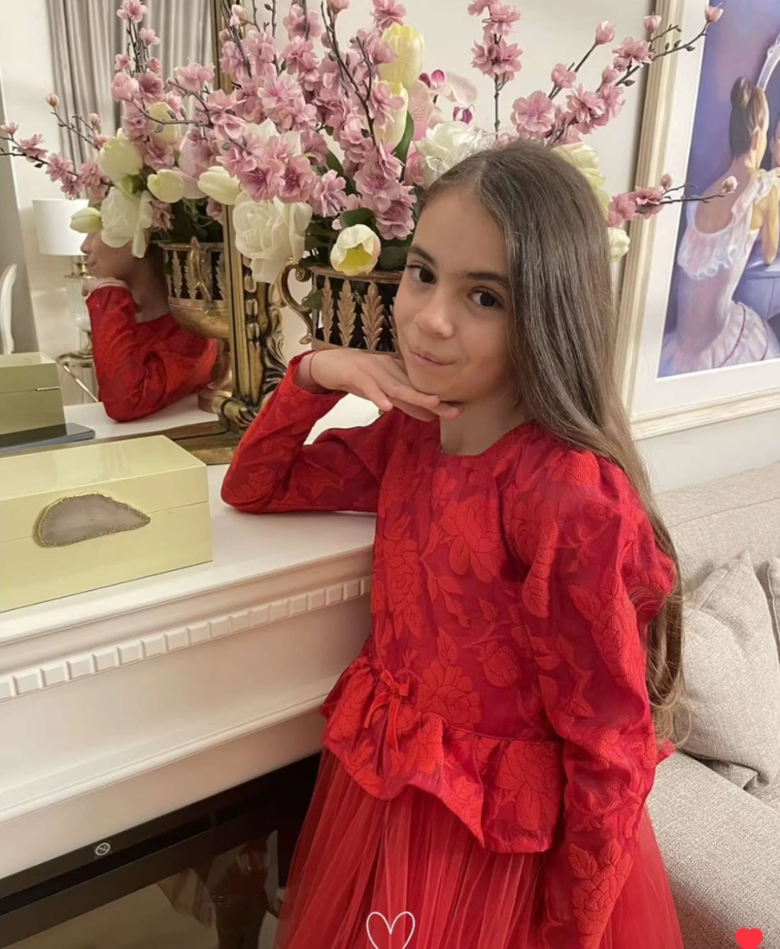 Haljina od crvenog organdina i tila