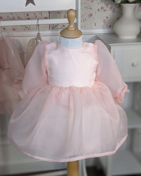 Haljina od roze organdina