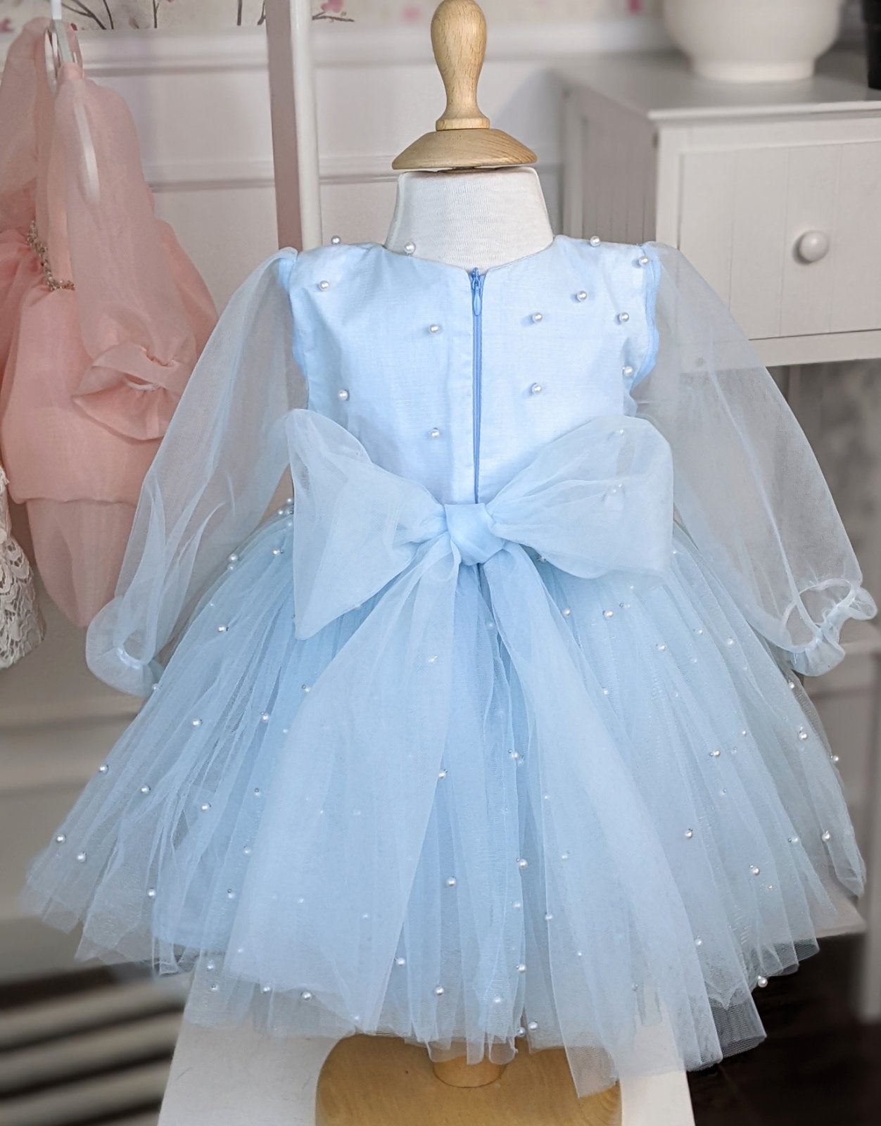 Plava haljina sa biserima