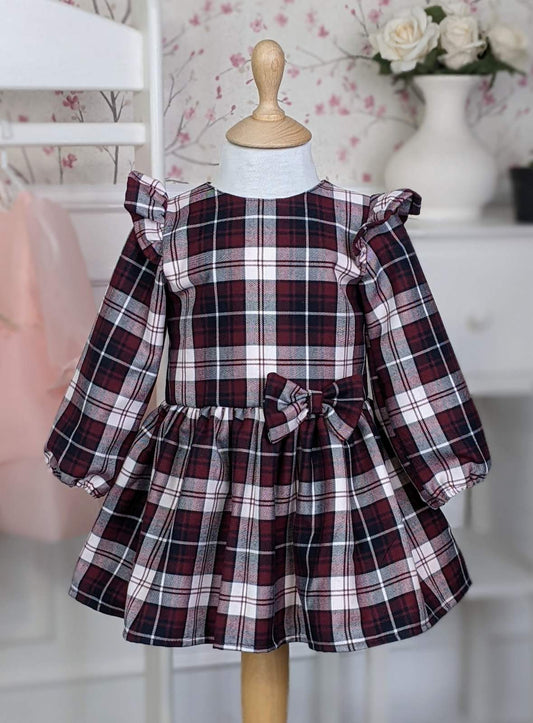 Haljina od bordo škotskog karoa