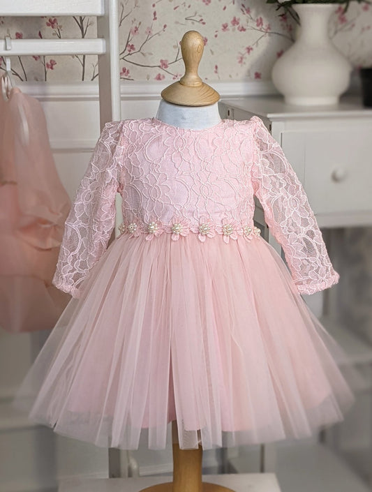 Haljina od roze čipke i tila