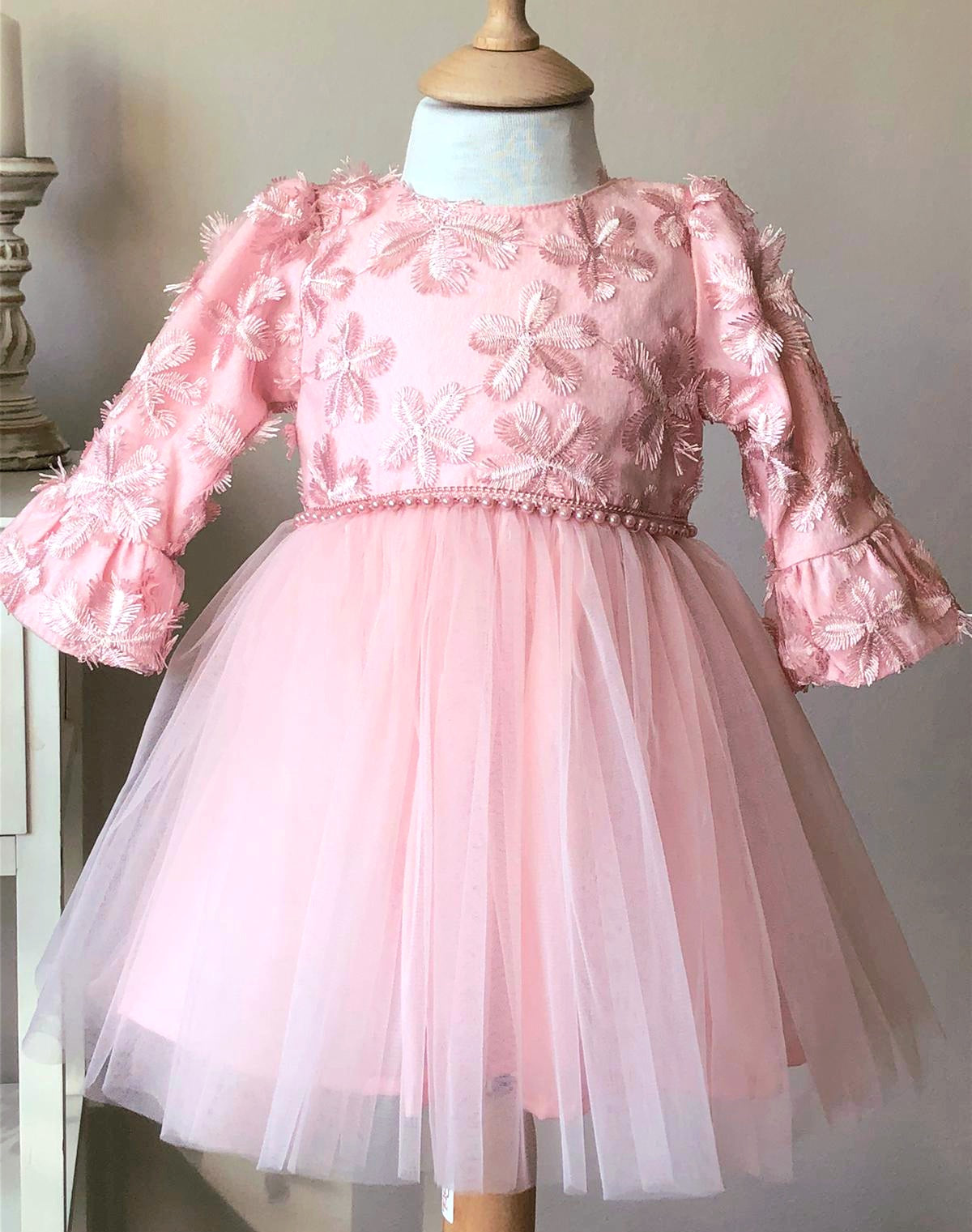 Svečana roze haljina od 3d čipke i tila, sa 3/4 rukavima